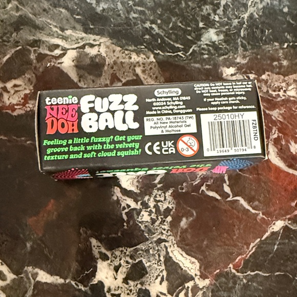 NEEDOH teenie fuzz ball the velvet squeeze NEW - Picture 2 of 3